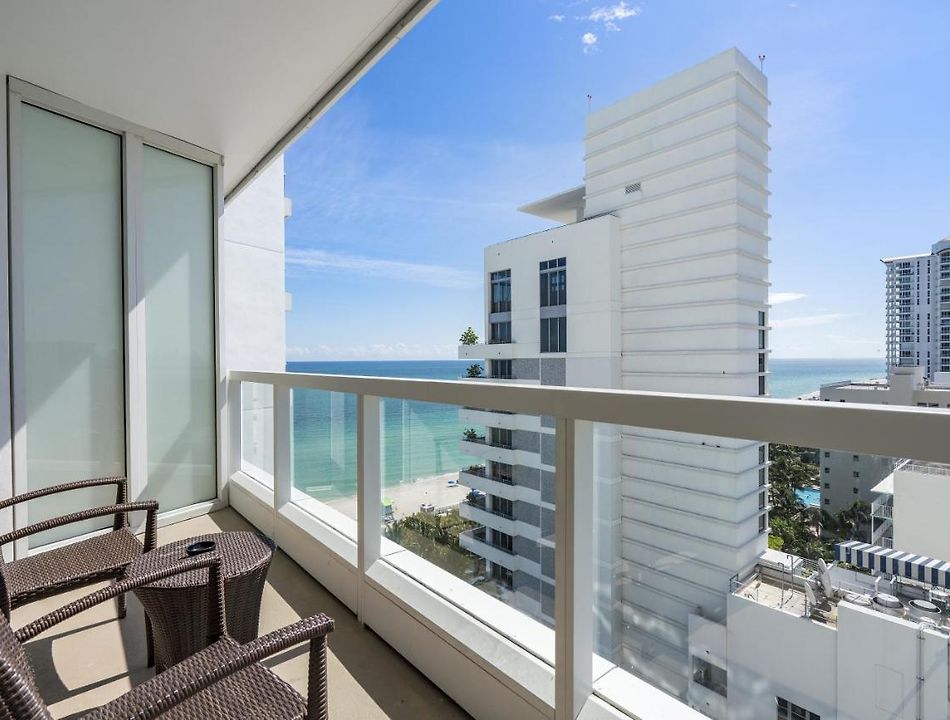 Lodgings and Hotels in Mount Sinai Hospital area of Miami Beach • Find